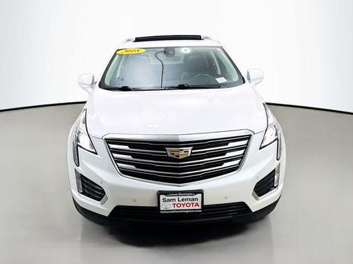 Crystal White 2018 Cadillac XT5 Luxury