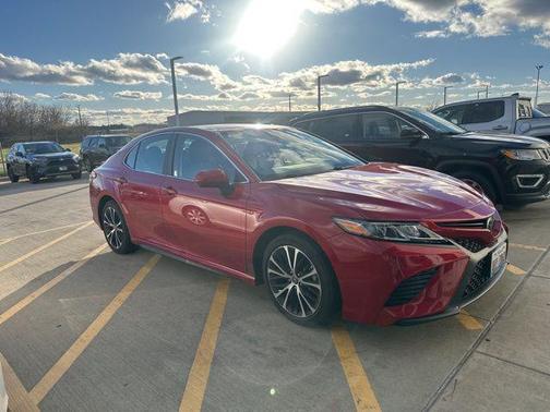 2020 Toyota Camry SE