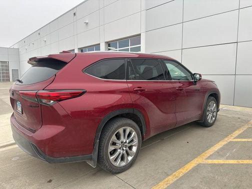 2021 Toyota Highlander Hybrid Limited