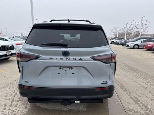 2024 Toyota Sienna Woodland Edition