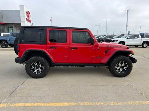 Firecracker Red Clearcoat 2022 Jeep Wrangler Unlimited Rubicon