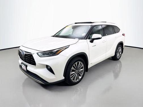 2021 Toyota Highlander Hybrid Platinum