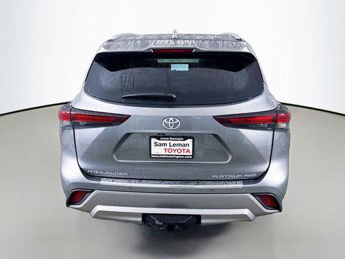 2026 Toyota Highlander Platinum