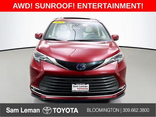 2025 Toyota Sienna Platinum