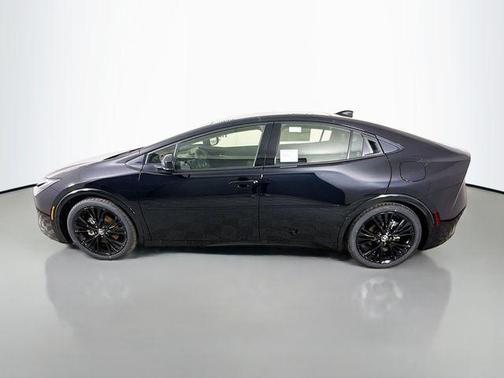 2025 Toyota Prius L