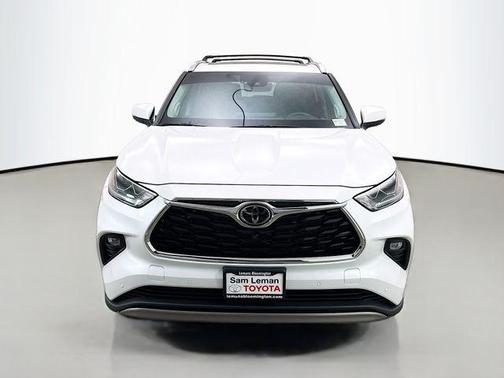 2022 Toyota Highlander Platinum