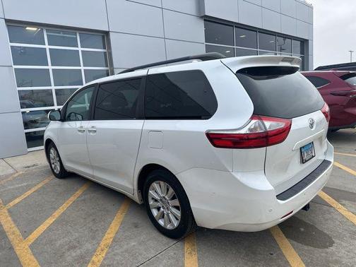 2015 Toyota Sienna XLE Premium