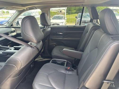Celestial Silver Metallic 2024 Toyota Grand Highlander Platinum