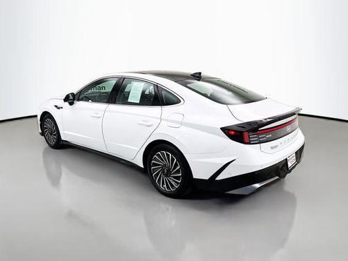 2024 Hyundai SONATA Hybrid Limited