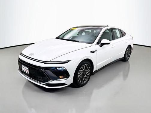 2024 Hyundai SONATA Hybrid Limited