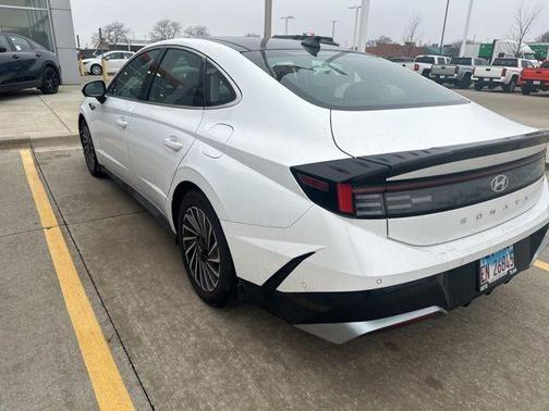 2024 Hyundai SONATA Hybrid Limited