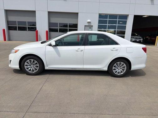 Super White 2013 Toyota Camry LE