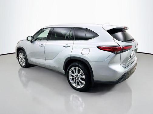 2023 Toyota Highlander Hybrid Limited