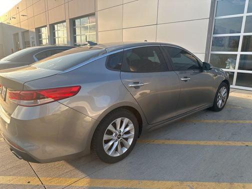 2017 Kia Optima LX