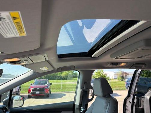 Gray 2018 Honda Odyssey EX-L