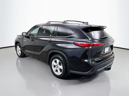 2021 Toyota Highlander Hybrid LE