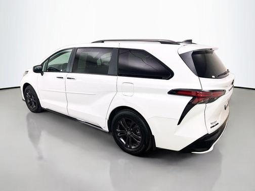 2025 Toyota Sienna XSE 7 Passenger