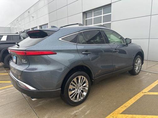 2022 Toyota Venza XLE