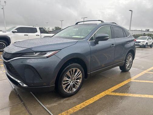 2022 Toyota Venza XLE