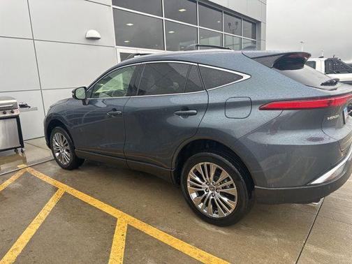 2022 Toyota Venza XLE