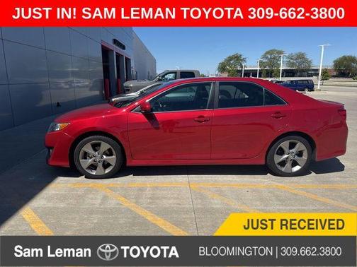 Barcelona Red Metallic 2013 Toyota Camry SE