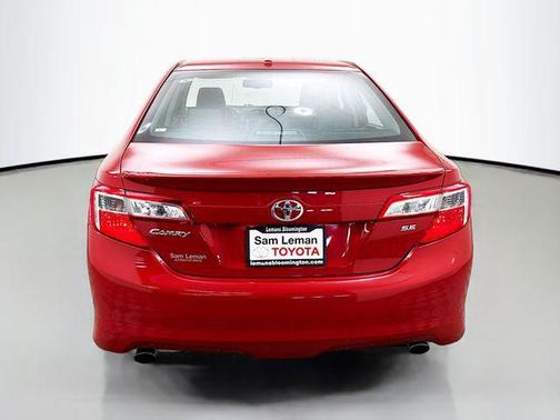 Barcelona Red Metallic 2013 Toyota Camry SE