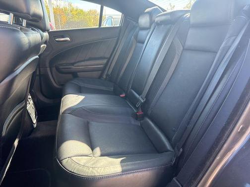 2017 Dodge Charger SXT