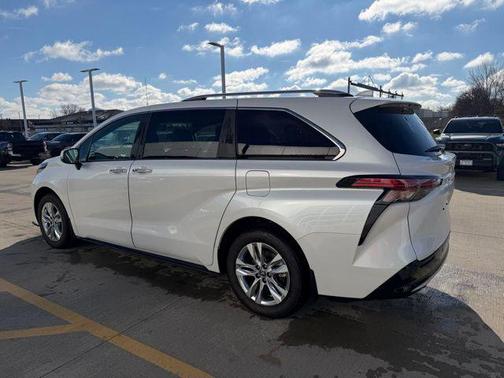 2024 Toyota Sienna Limited