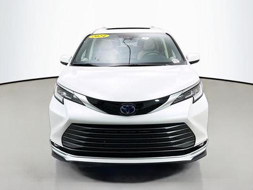 2024 Toyota Sienna Limited