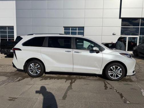 2024 Toyota Sienna Limited