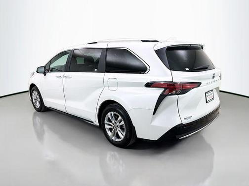 2024 Toyota Sienna Limited