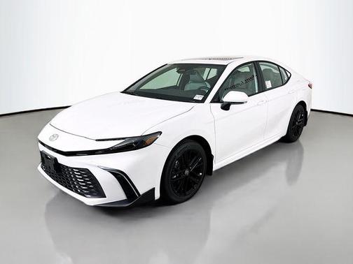 Ice 2026 Toyota Camry SE