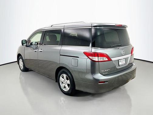 2017 Nissan Quest SV