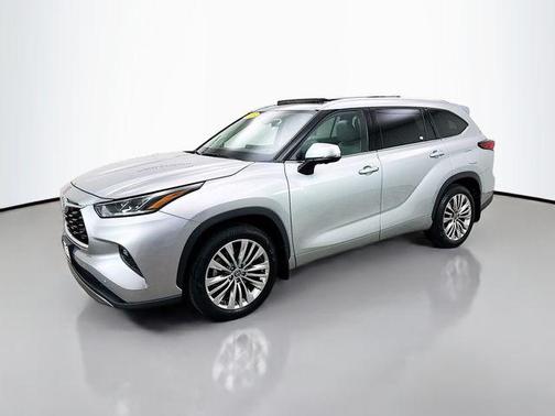 2023 Toyota Highlander Platinum