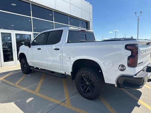 Summit White 2022 Chevrolet Silverado 1500 LT Trail Boss