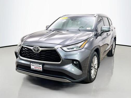 2022 Toyota Highlander Platinum