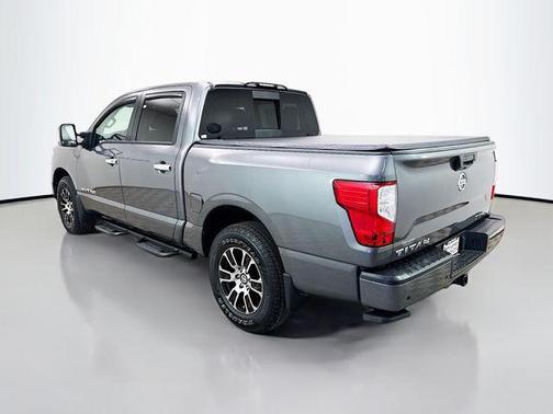 2021 Nissan Titan SV