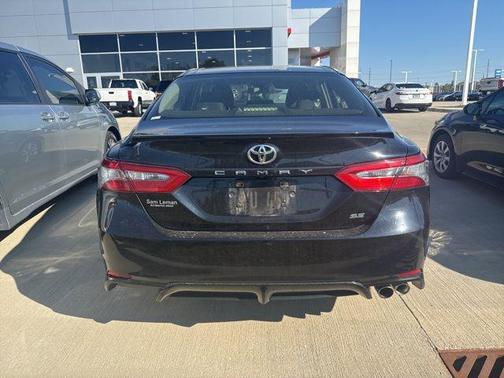 2018 Toyota Camry SE