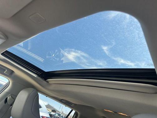 Moon Dust 2022 Toyota Highlander Limited