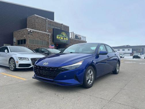 2021 Hyundai ELANTRA SE