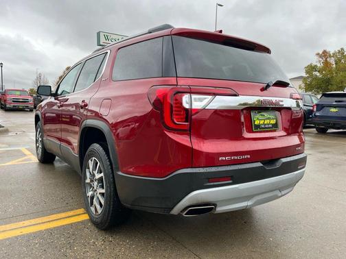 2023 GMC Acadia AWD SLT