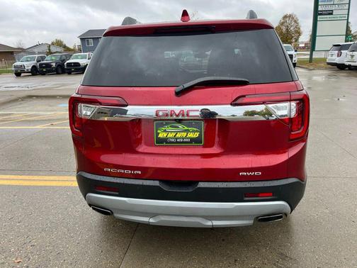 2023 GMC Acadia AWD SLT