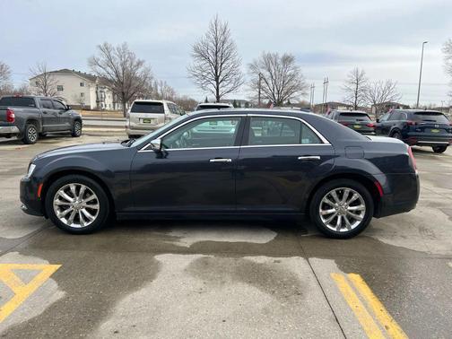 2017 Chrysler 300C Base