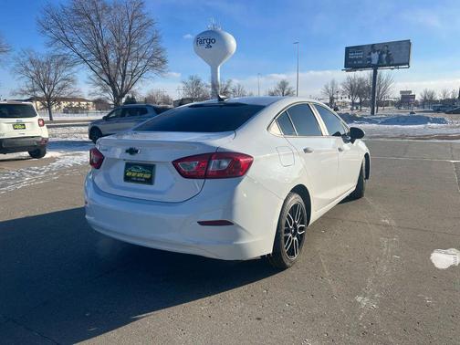 2018 Chevrolet Cruze LS