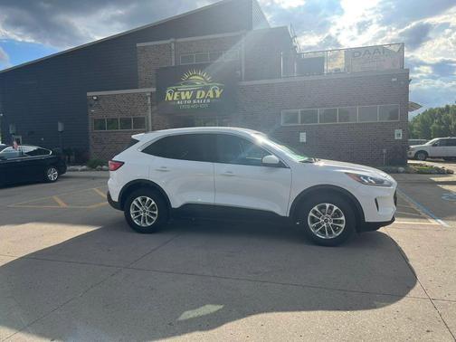 White 2020 Ford Escape SE