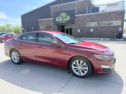Red 2019 Chevrolet Malibu LT