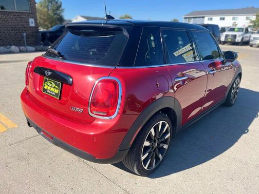 2017 MINI Hardtop Cooper