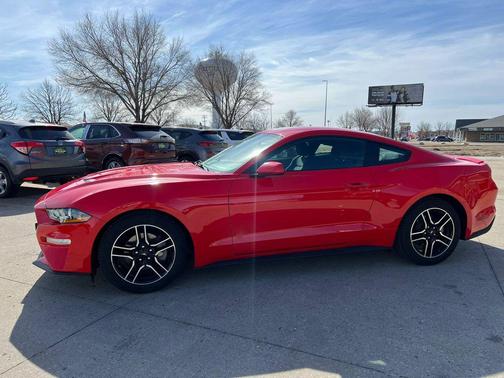 2020 Ford Mustang EcoBoost