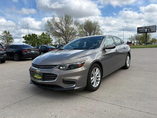 Autumn Bronze Metallic 2017 Chevrolet Malibu 1LT