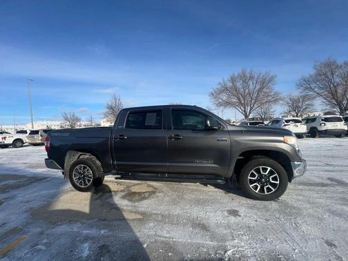 2014 Toyota Tundra SR5